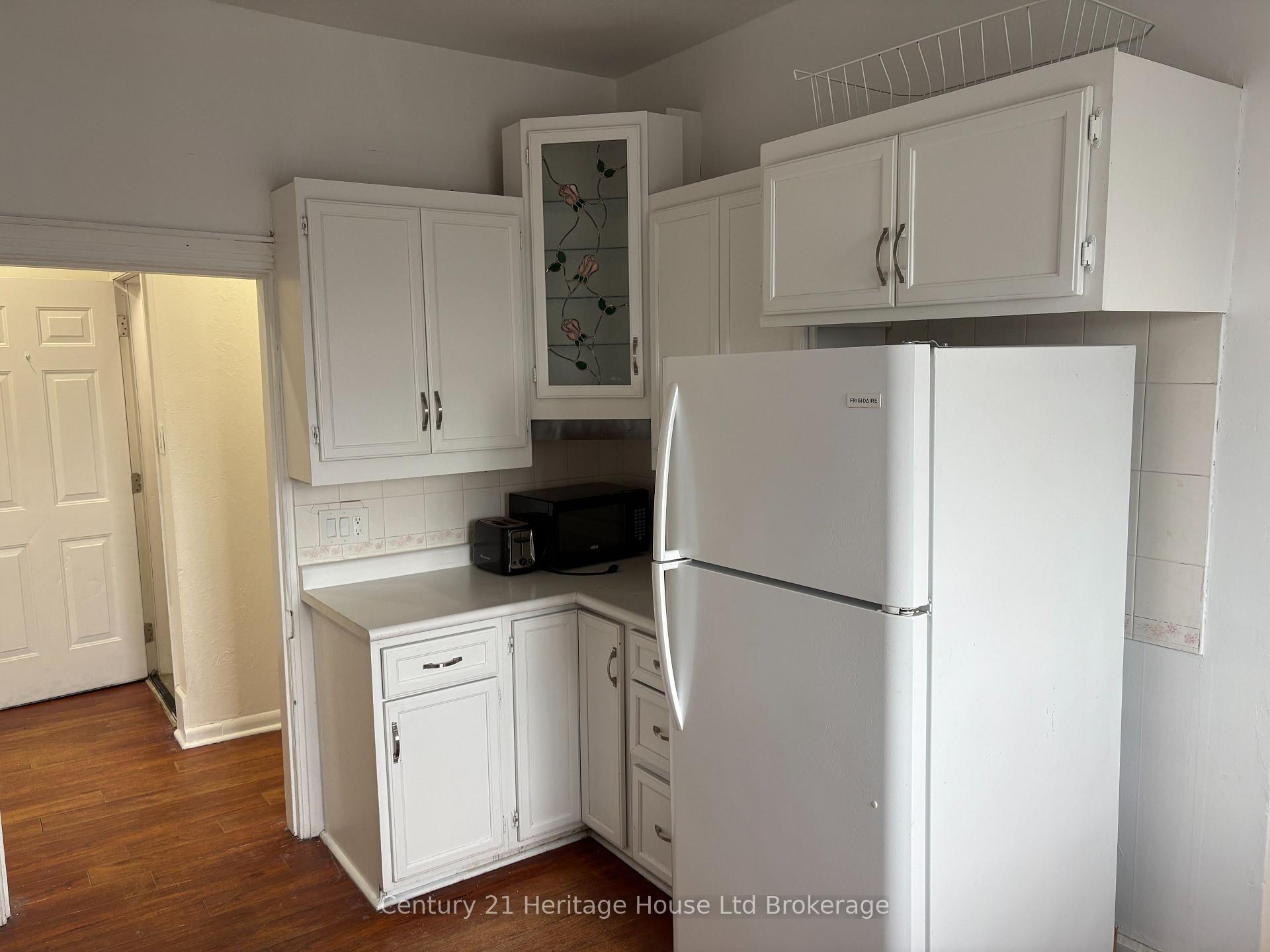 Photo 2 of Unit 2, 694 Dundas Street, Woodstock, Woodstock - South — HOMEH