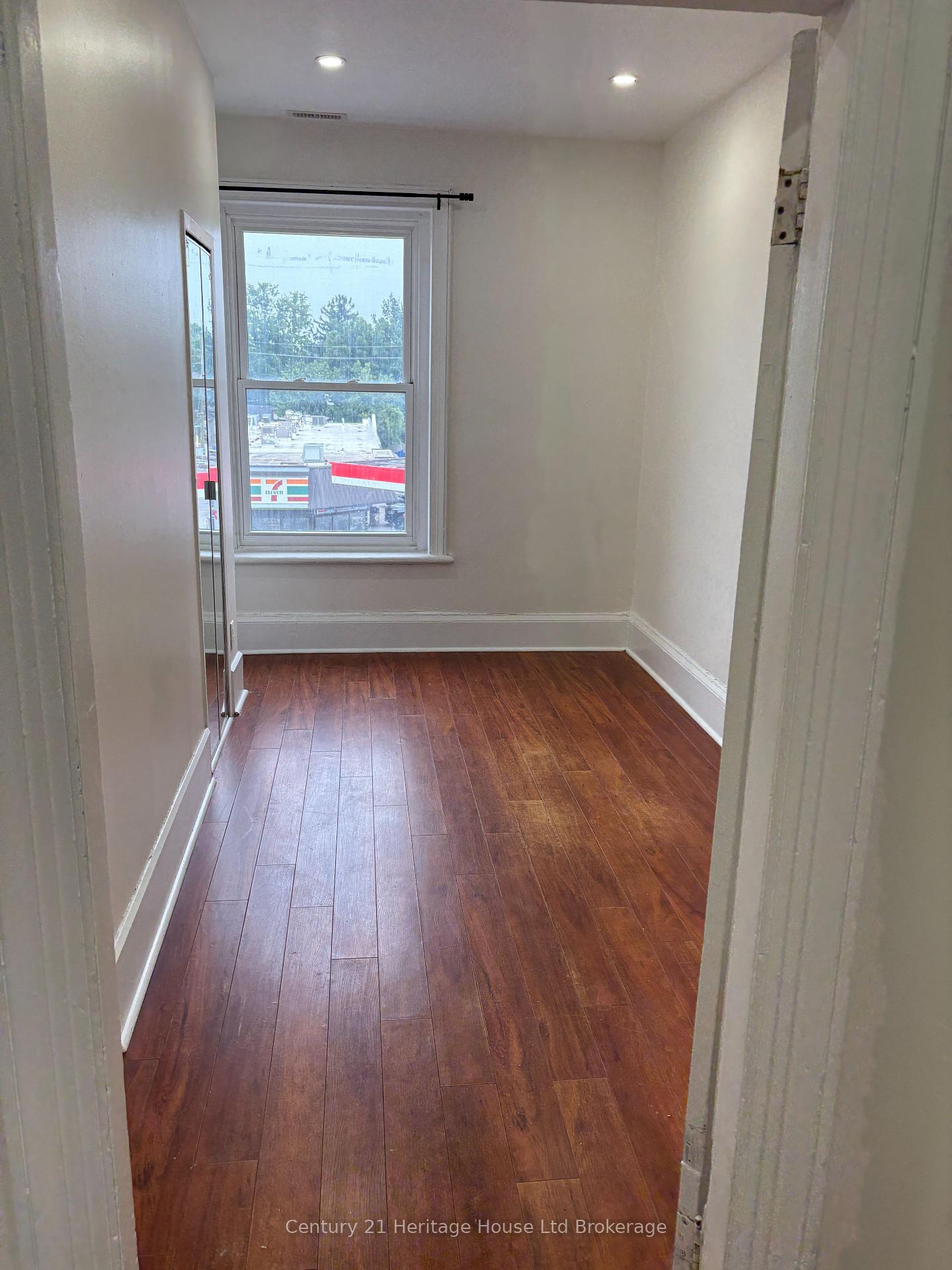 Photo 8 of Unit 2, 694 Dundas Street, Woodstock, Woodstock - South — HOMEH