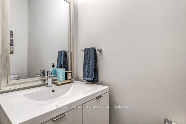 Photo 4 of 1625 Valhalla Street, London, North E — HOMEH