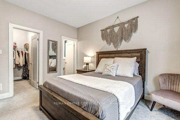 Photo 13 of 1625 Valhalla Street, London, North E — HOMEH