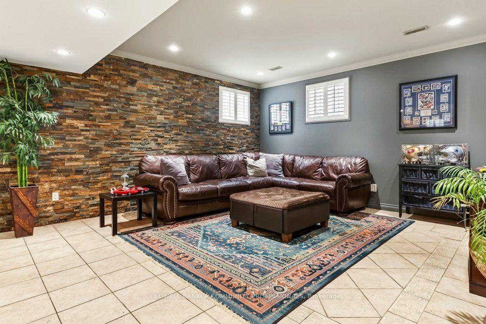 Photo 24 of 55 Chianti Crescent, Hamilton, Winona — HOMEH