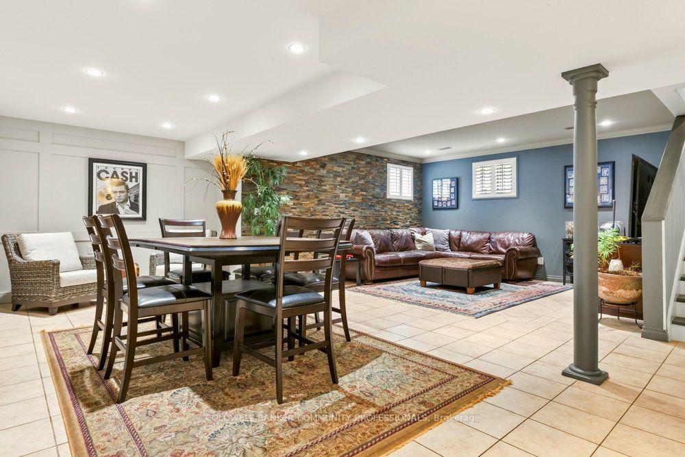 Photo 25 of 55 Chianti Crescent, Hamilton, Winona — HOMEH
