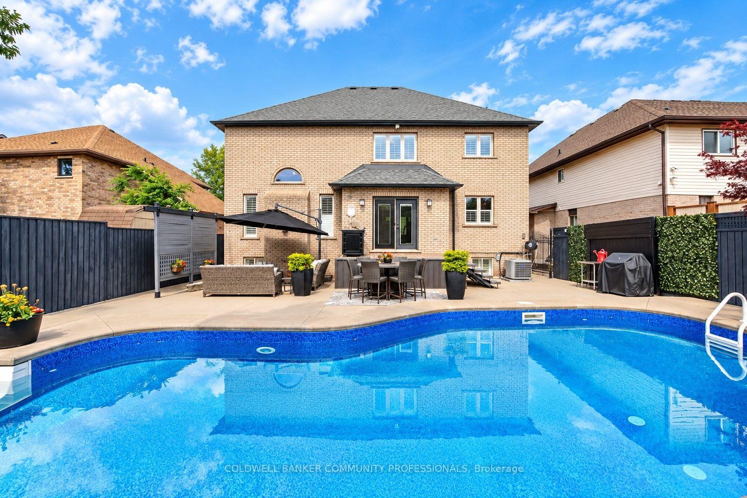 Photo 31 of 55 Chianti Crescent, Hamilton, Winona — HOMEH