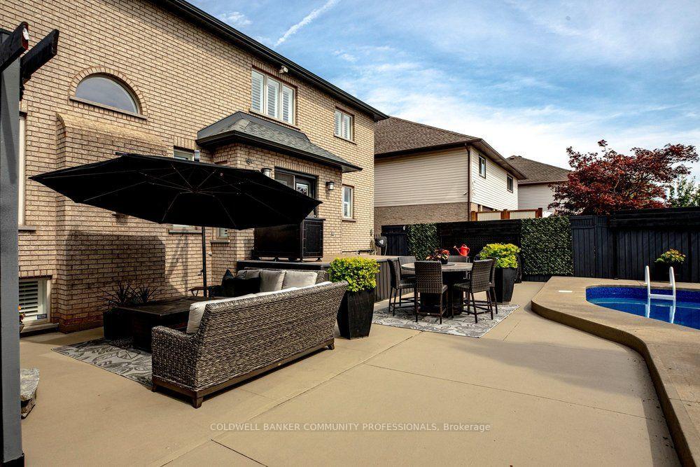 Photo 35 of 55 Chianti Crescent, Hamilton, Winona — HOMEH