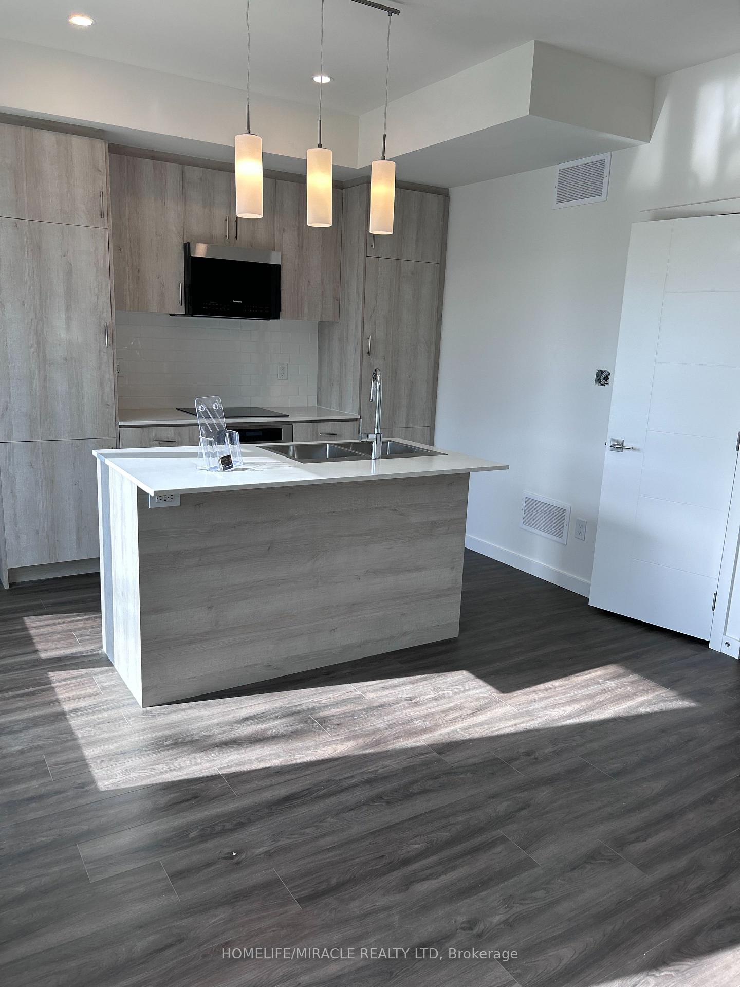 Photo 3 of 15 Rainwater Lane, Barrie, Holly — HOMEH