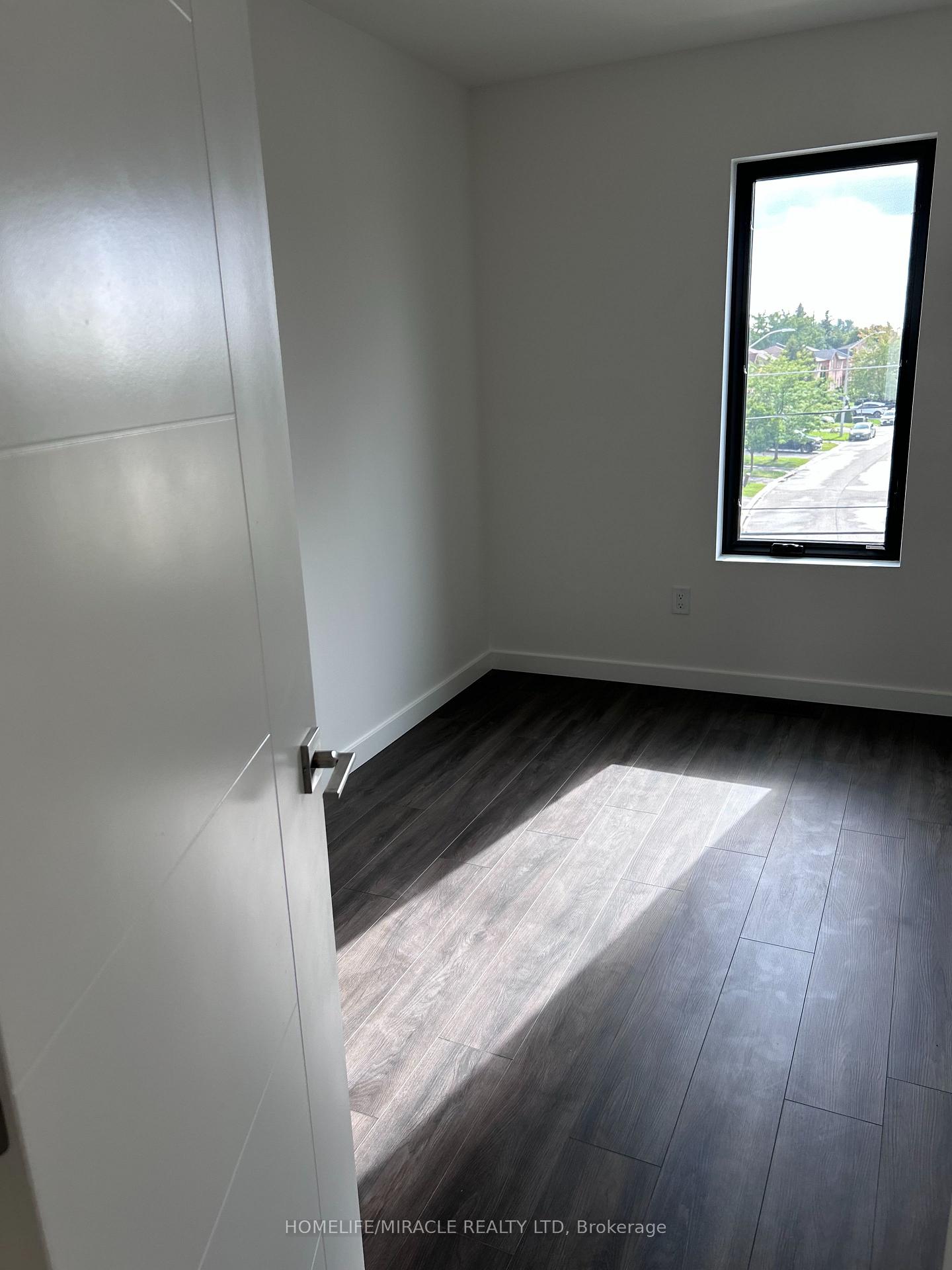 Photo 8 of 15 Rainwater Lane, Barrie, Holly — HOMEH