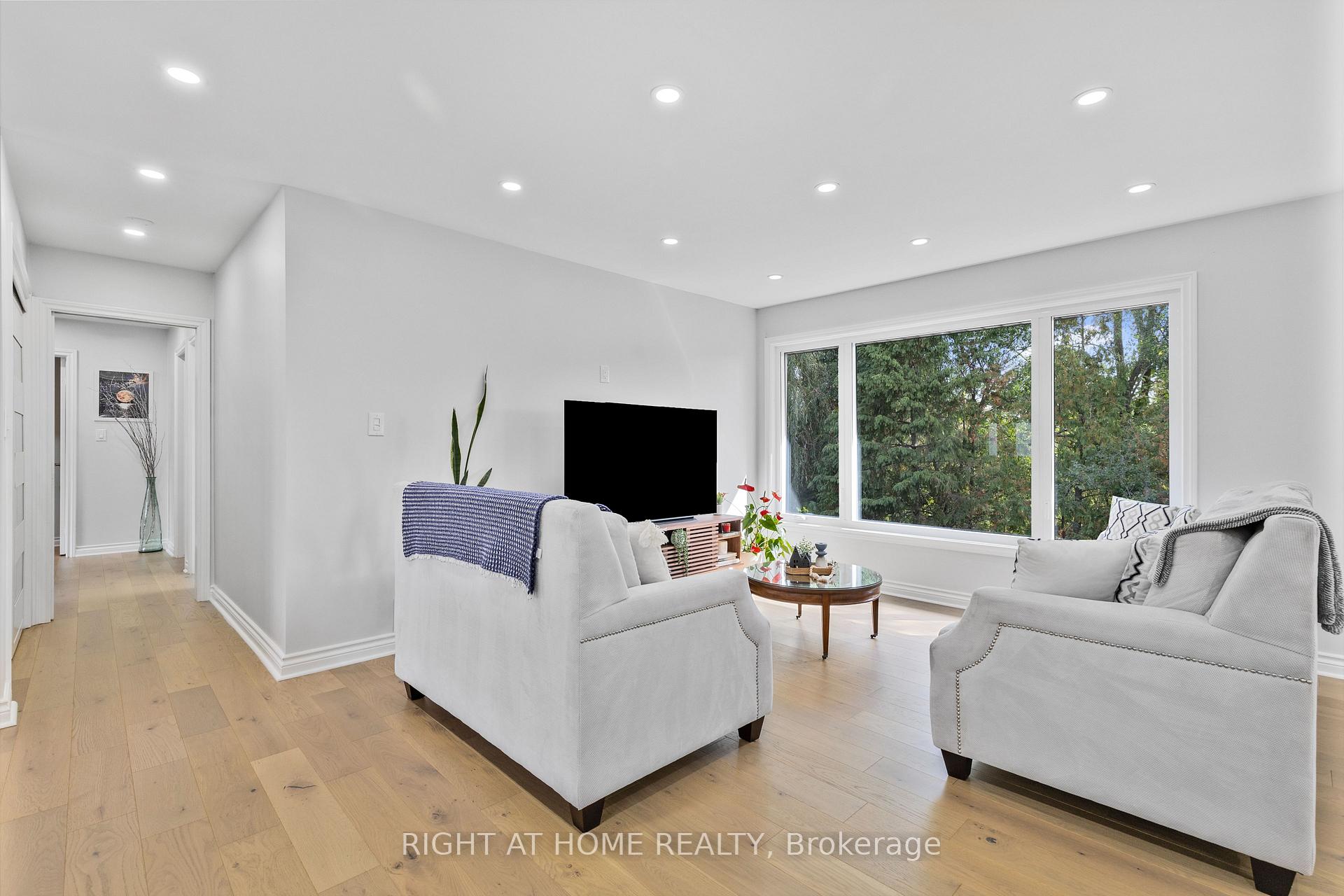Photo 4 of 23 Riverview Boulevard, St. Catharines, Glendale/Glenridge — HOMEH