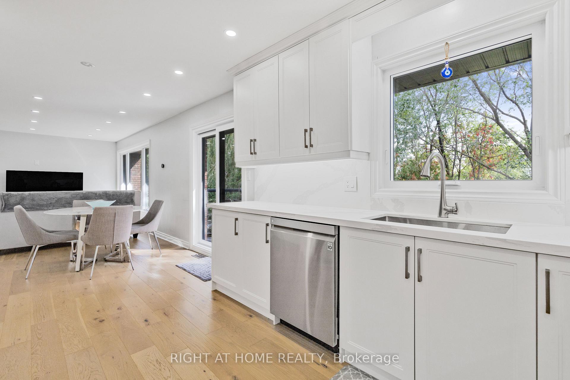 Photo 10 of 23 Riverview Boulevard, St. Catharines, Glendale/Glenridge — HOMEH