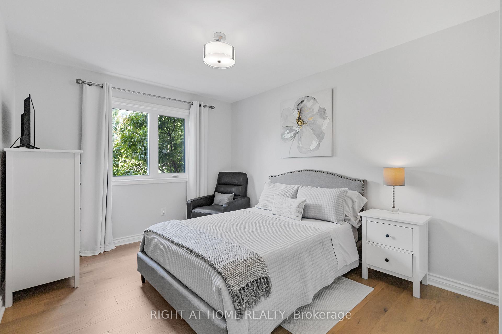 Photo 15 of 23 Riverview Boulevard, St. Catharines, Glendale/Glenridge — HOMEH