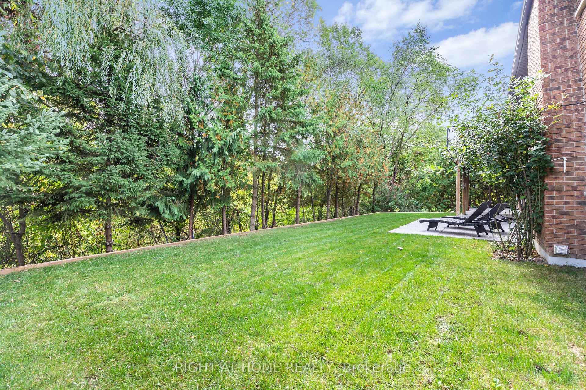 Photo 27 of 23 Riverview Boulevard, St. Catharines, Glendale/Glenridge — HOMEH