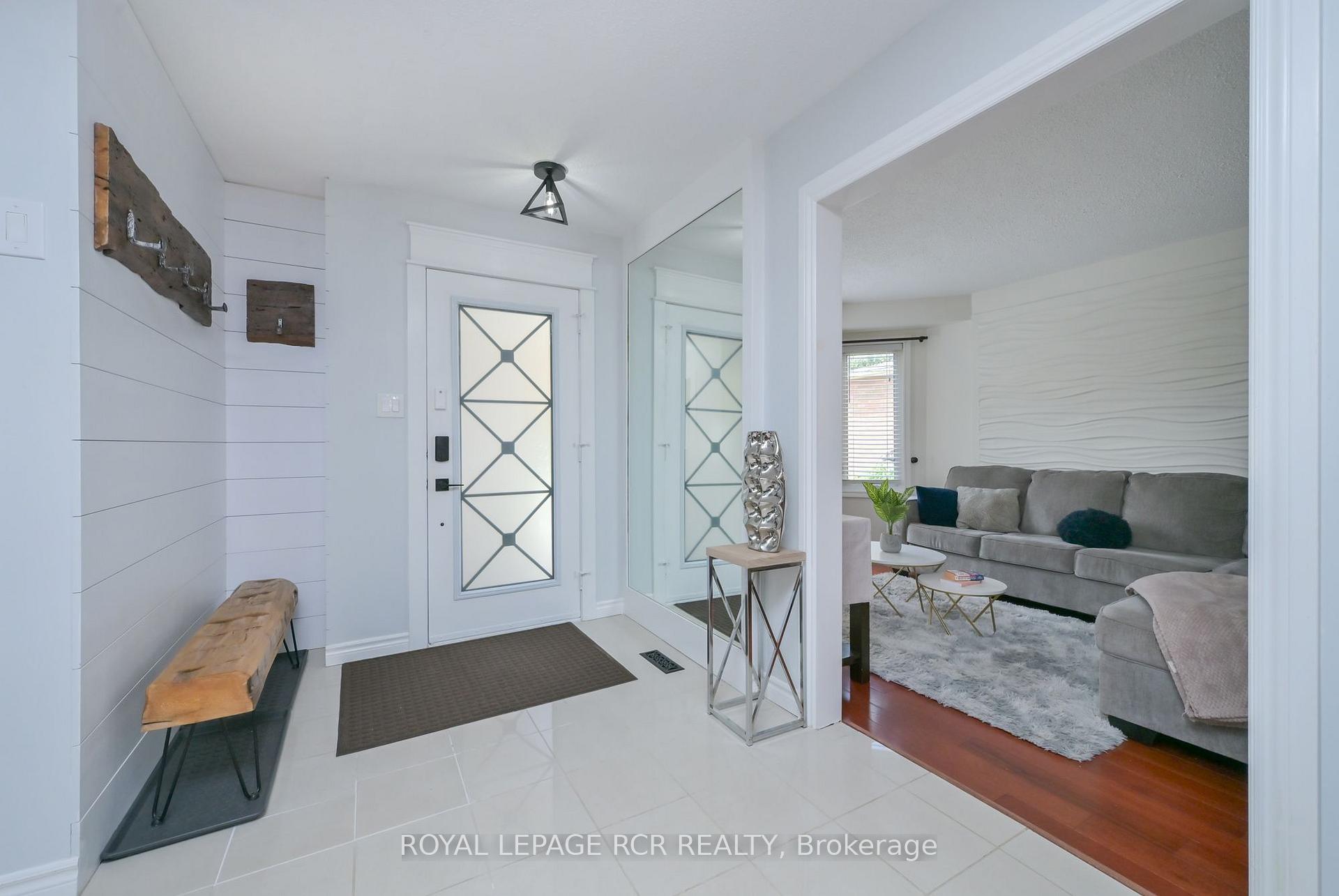 Photo 5 of 45 Fieldgate Drive, Orangeville — HOMEH