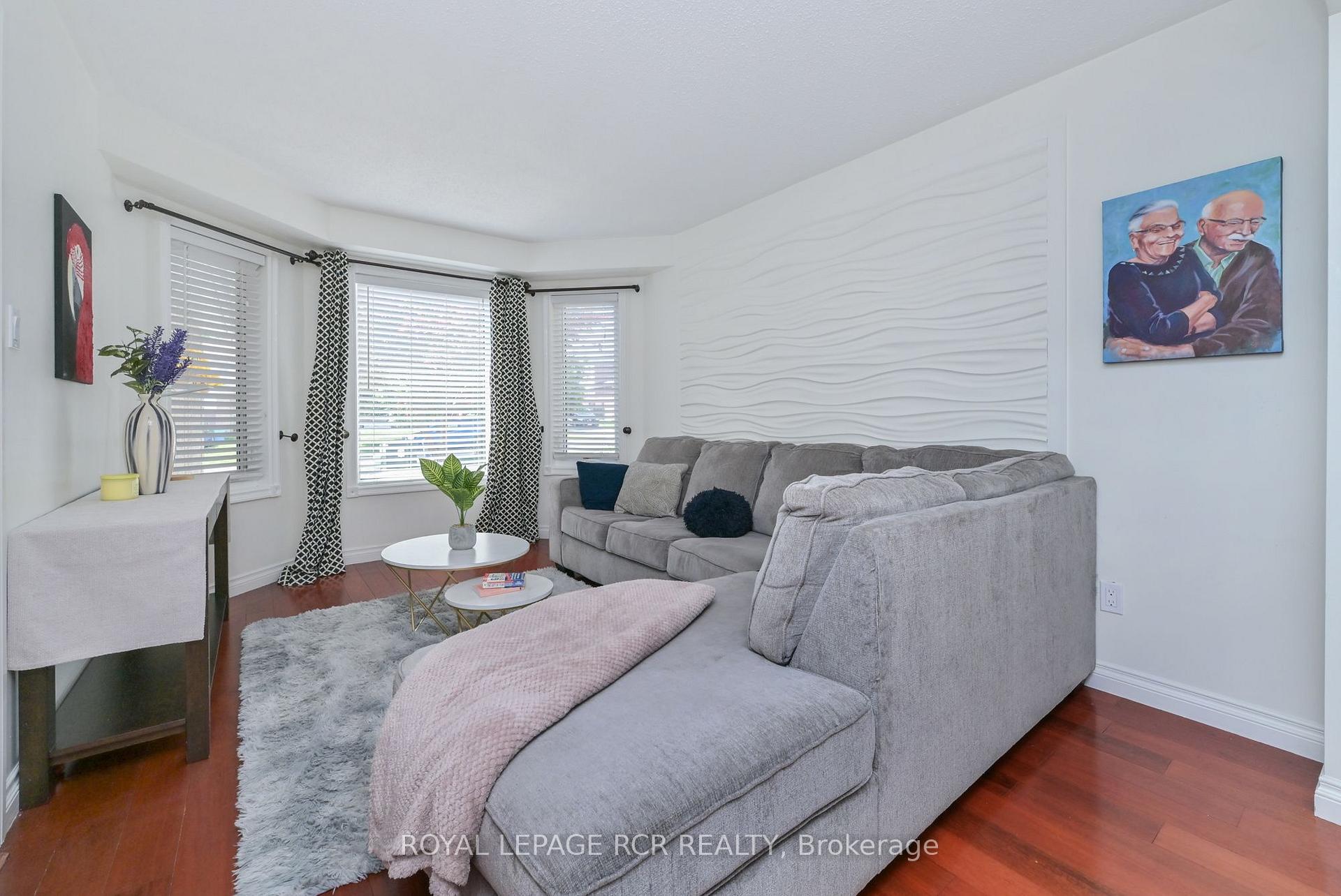 Photo 12 of 45 Fieldgate Drive, Orangeville — HOMEH