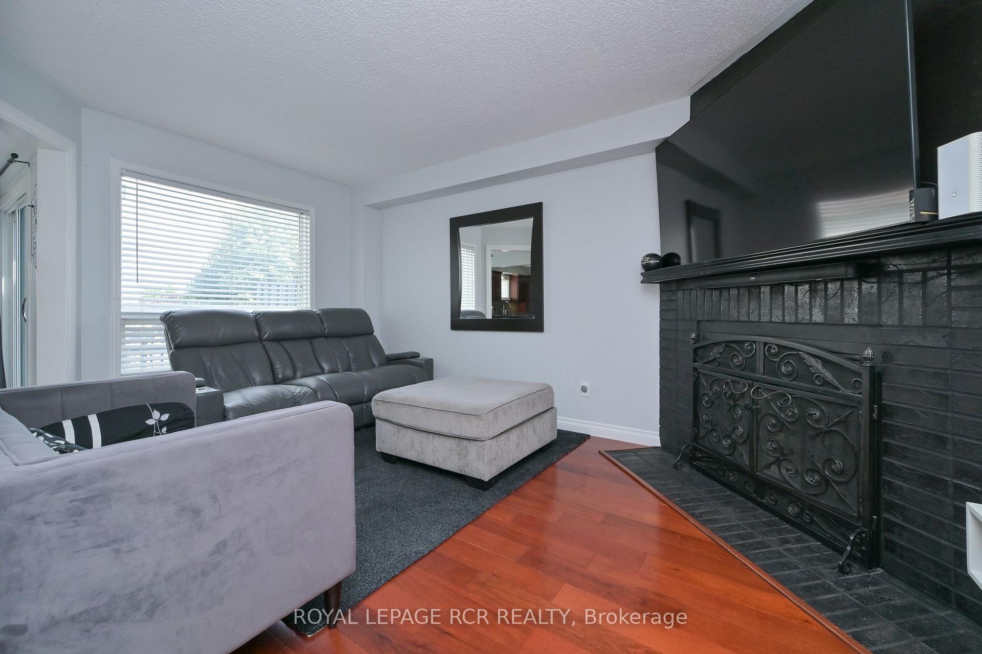 Photo 20 of 45 Fieldgate Drive, Orangeville — HOMEH