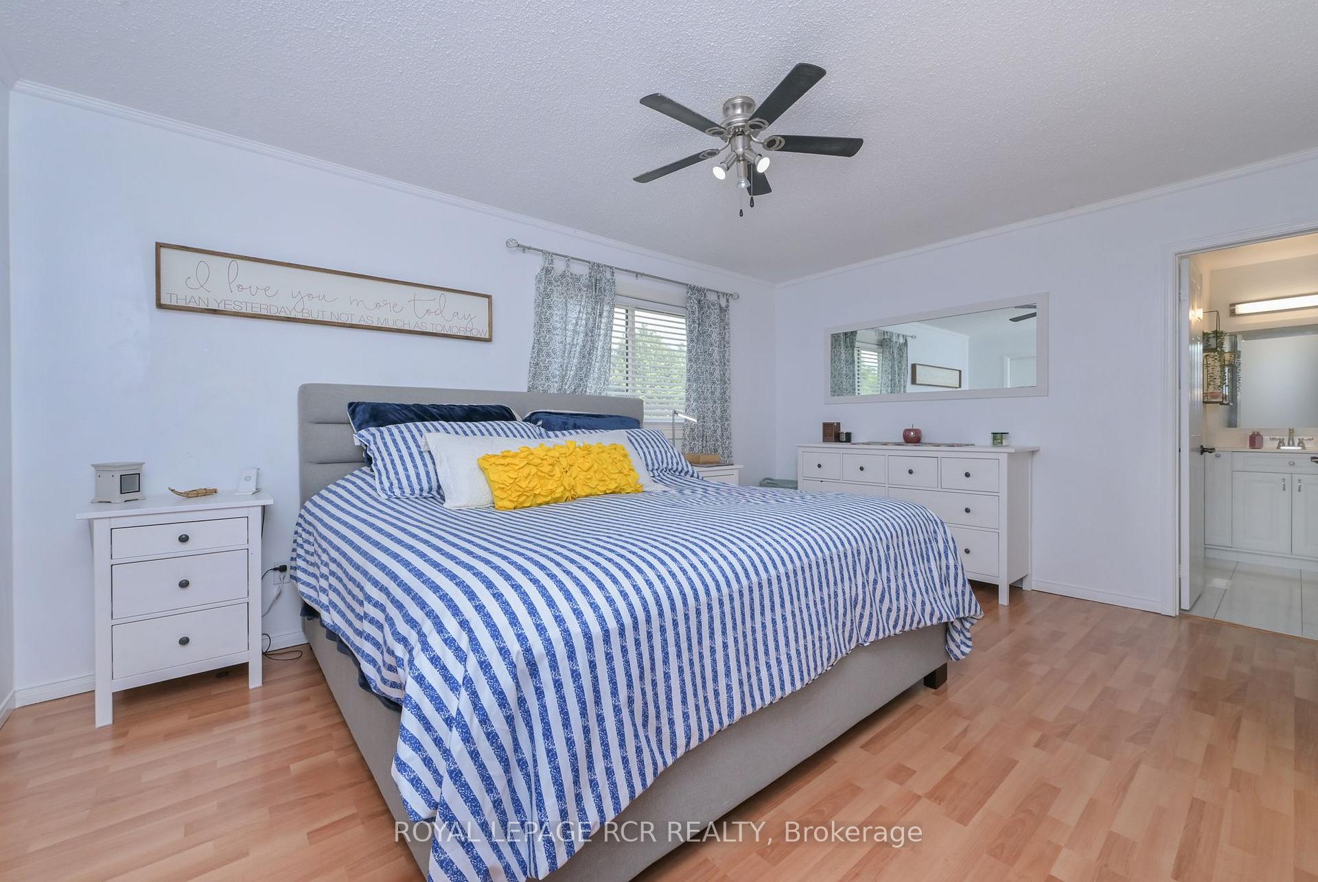 Photo 24 of 45 Fieldgate Drive, Orangeville — HOMEH