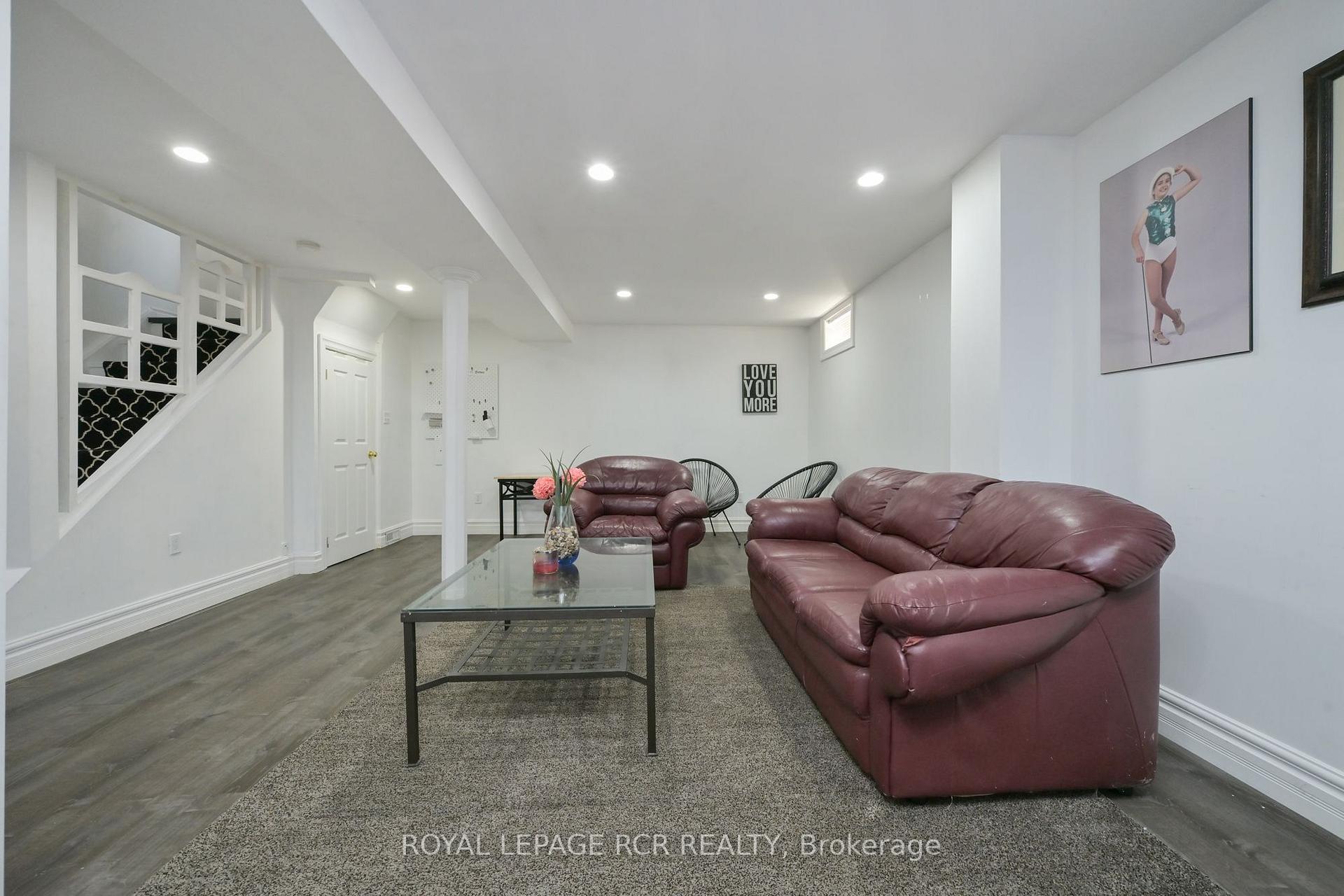 Photo 34 of 45 Fieldgate Drive, Orangeville — HOMEH