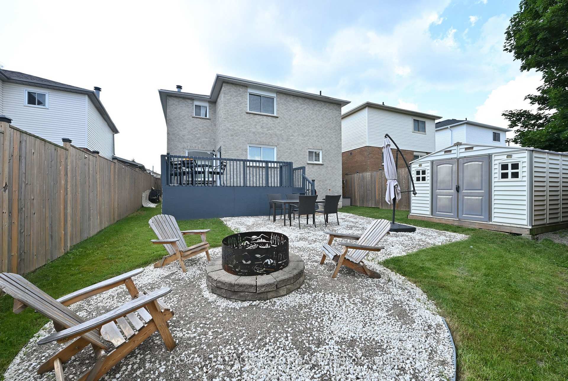 Photo 39 of 45 Fieldgate Drive, Orangeville — HOMEH