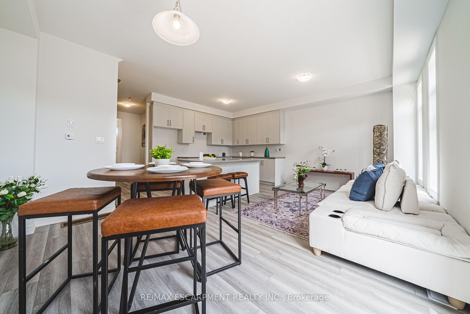Photo 28 of 11 Davinci Boulevard, Hamilton, Carpenter — HOMEH