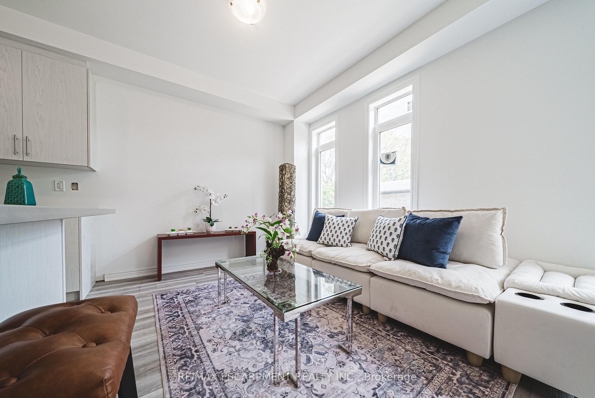 Photo 32 of 11 Davinci Boulevard, Hamilton, Carpenter — HOMEH