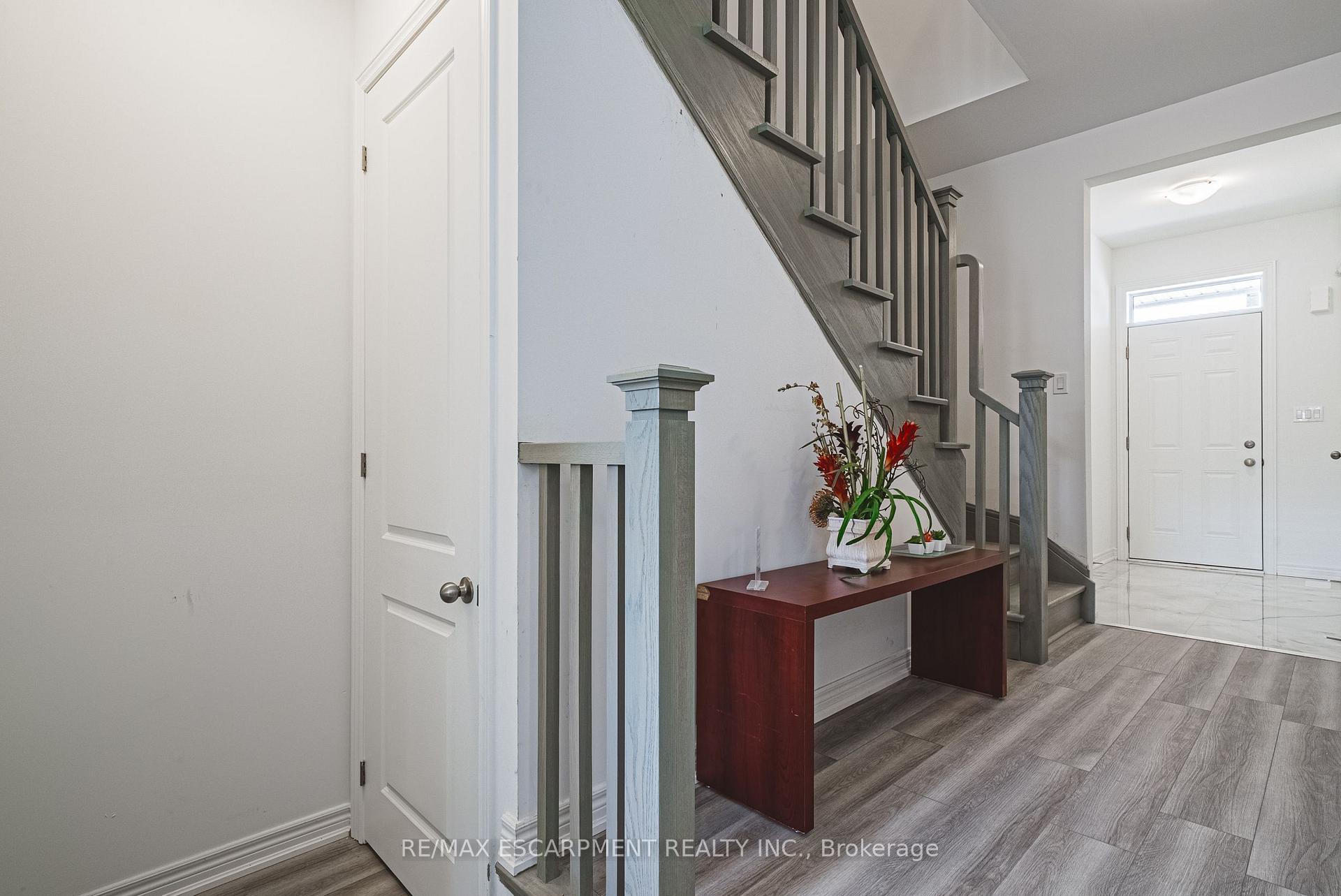 Photo 42 of 11 Davinci Boulevard, Hamilton, Carpenter — HOMEH