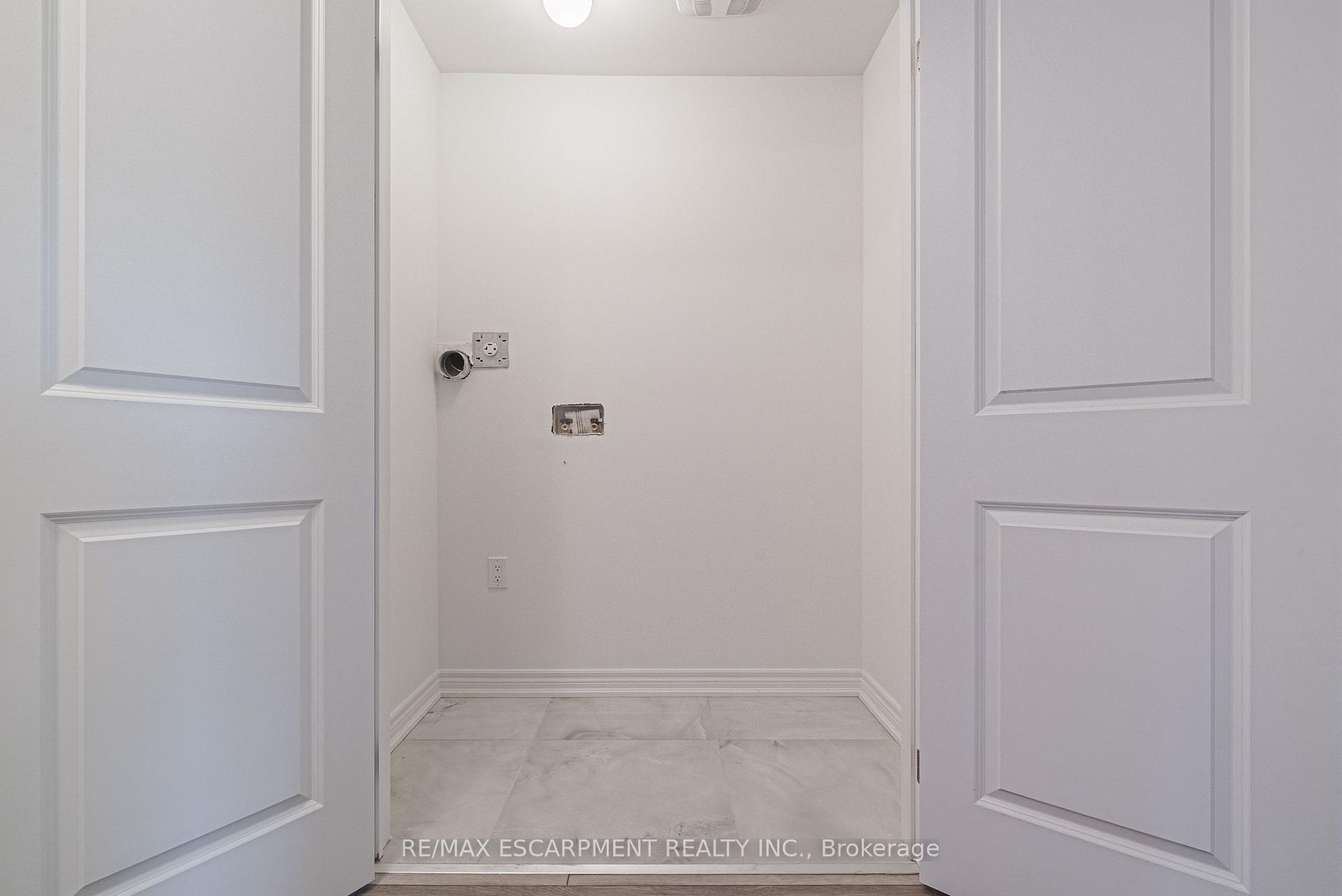 Photo 54 of 11 Davinci Boulevard, Hamilton, Carpenter — HOMEH