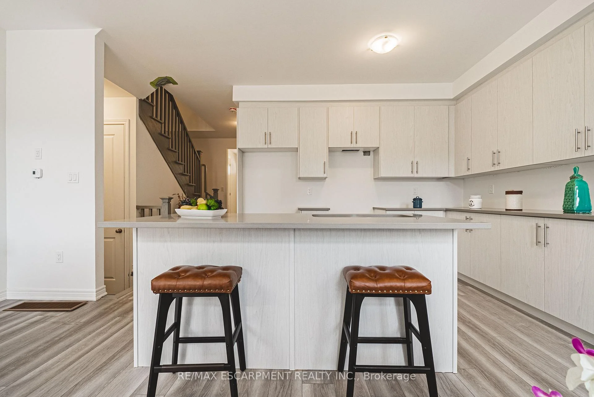 Photo 35 of 11 Davinci Boulevard, Hamilton, Carpenter — HOMEH