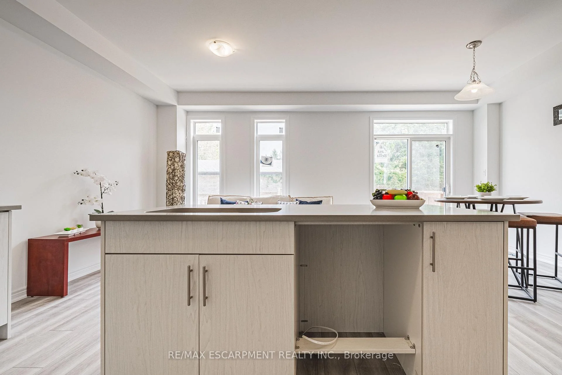 Photo 39 of 11 Davinci Boulevard, Hamilton, Carpenter — HOMEH