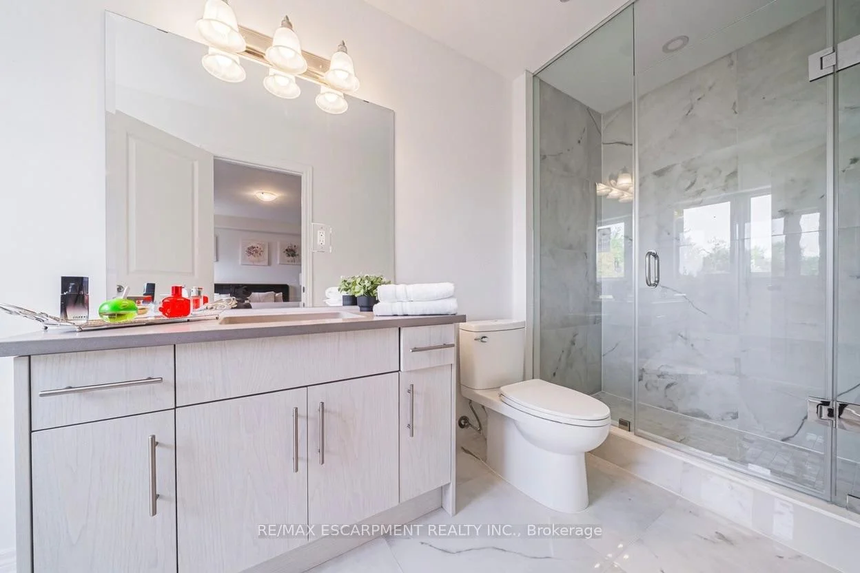 Photo 51 of 11 Davinci Boulevard, Hamilton, Carpenter — HOMEH