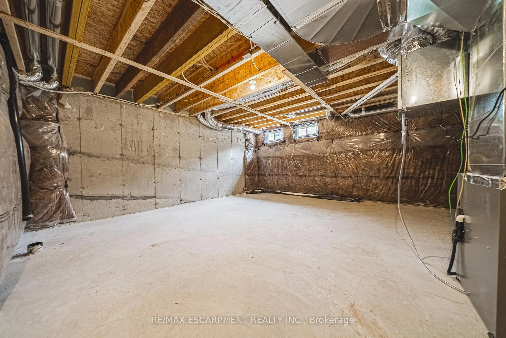 Photo 63 of 11 Davinci Boulevard, Hamilton, Carpenter — HOMEH