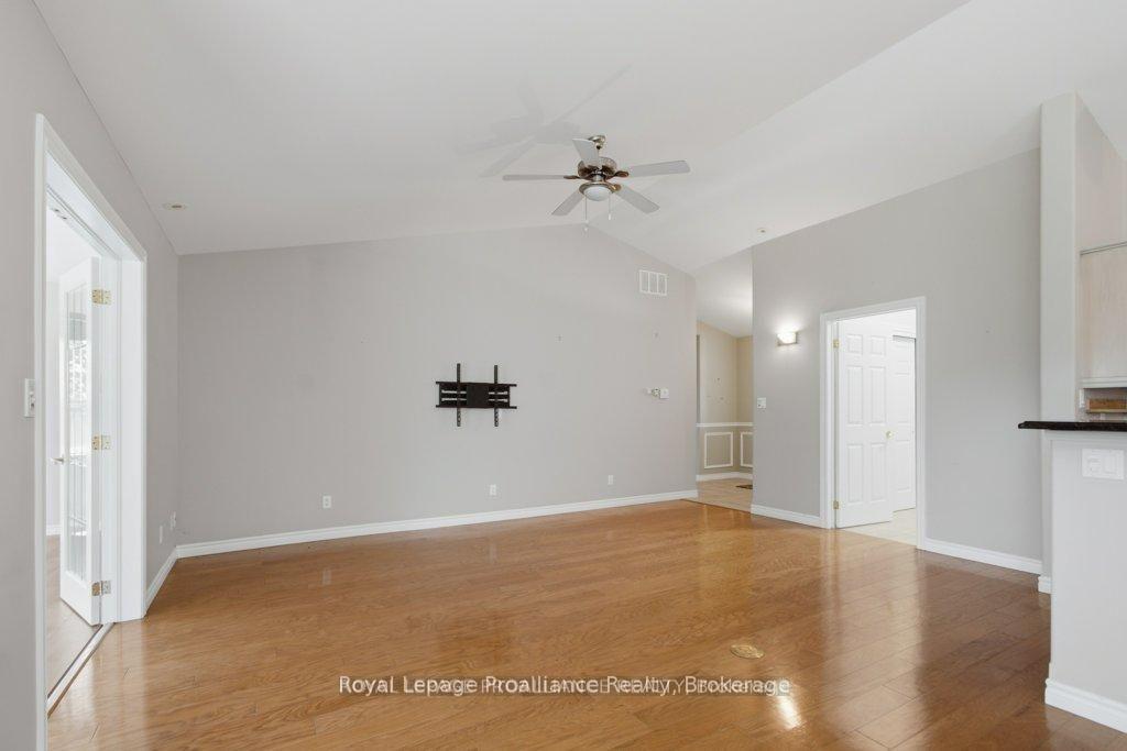 Photo 14 of 51 Applewood Drive, Brighton — HOMEH