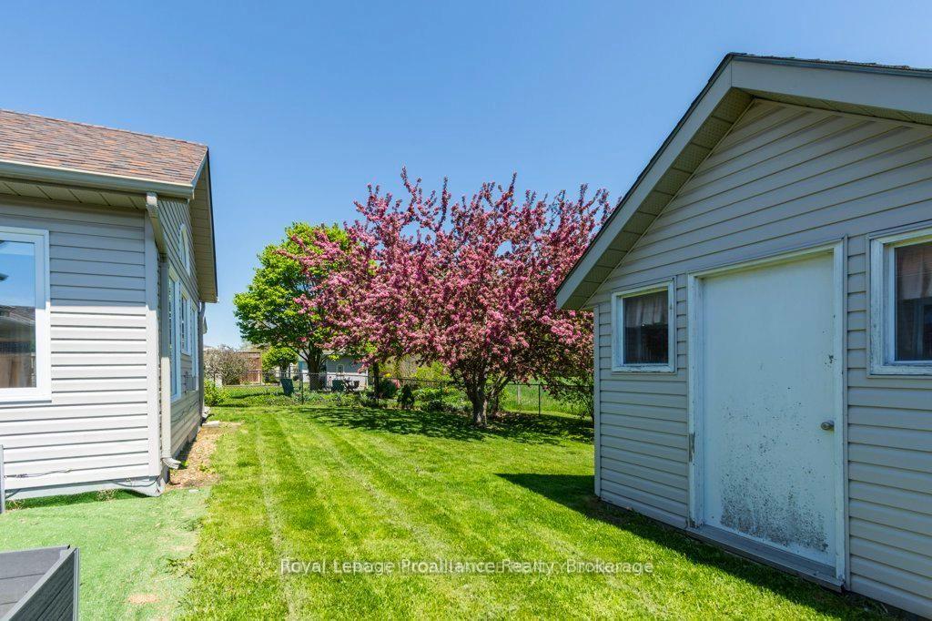 Photo 33 of 51 Applewood Drive, Brighton — HOMEH