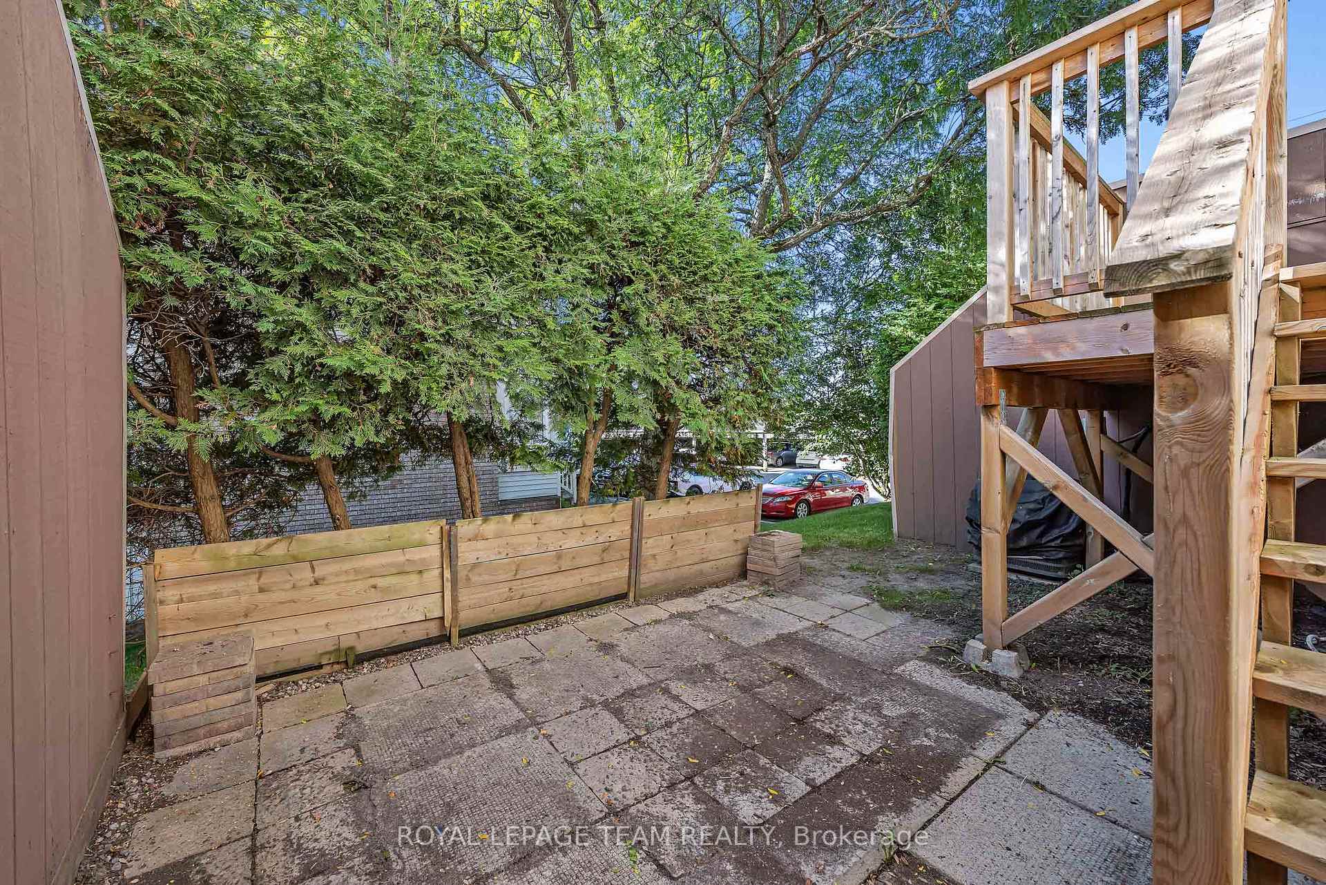 Photo 36 of Unit D, 284 Dalehurst Drive, Ottawa, Tanglewood — HOMEH