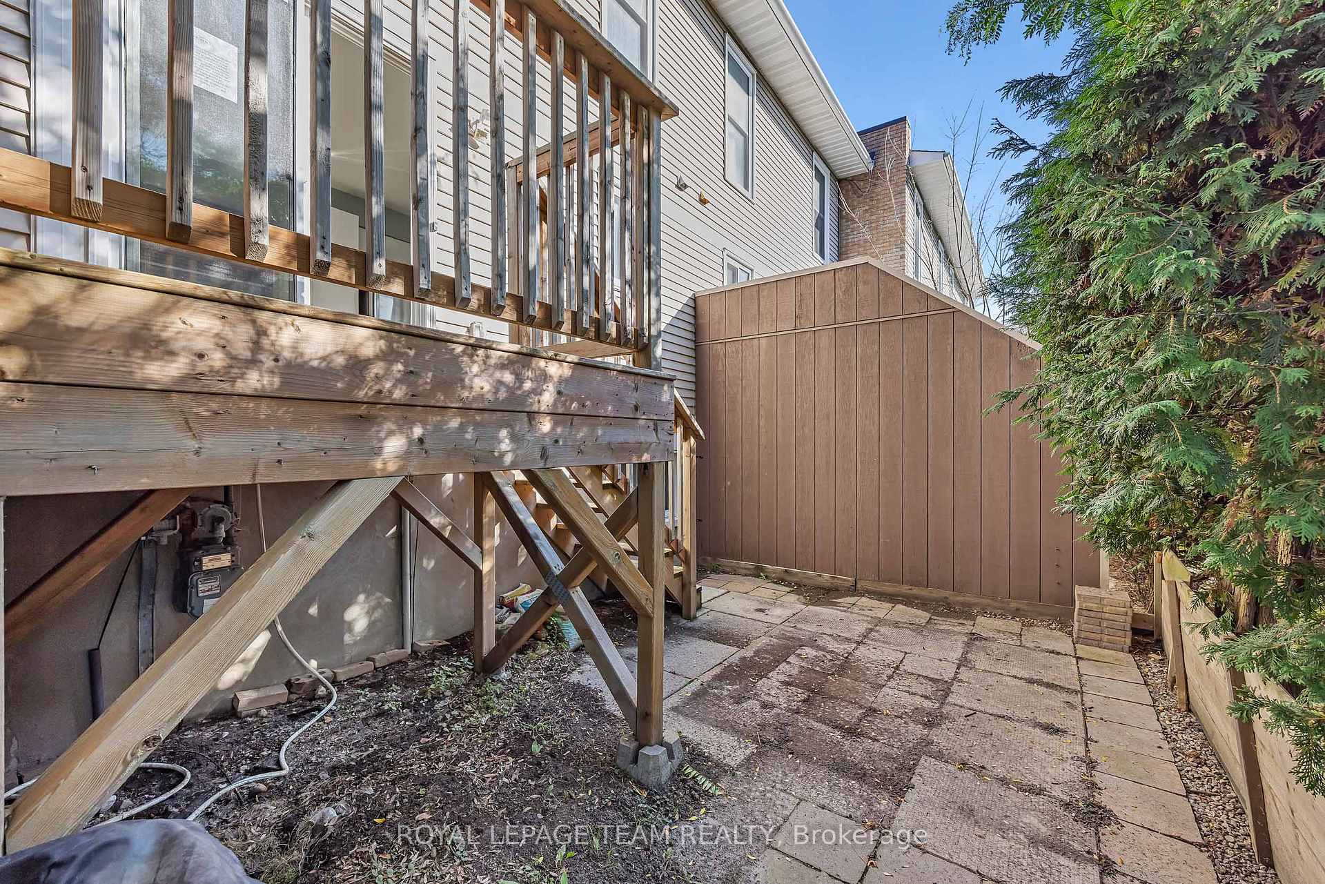 Photo 38 of Unit D, 284 Dalehurst Drive, Ottawa, Tanglewood — HOMEH