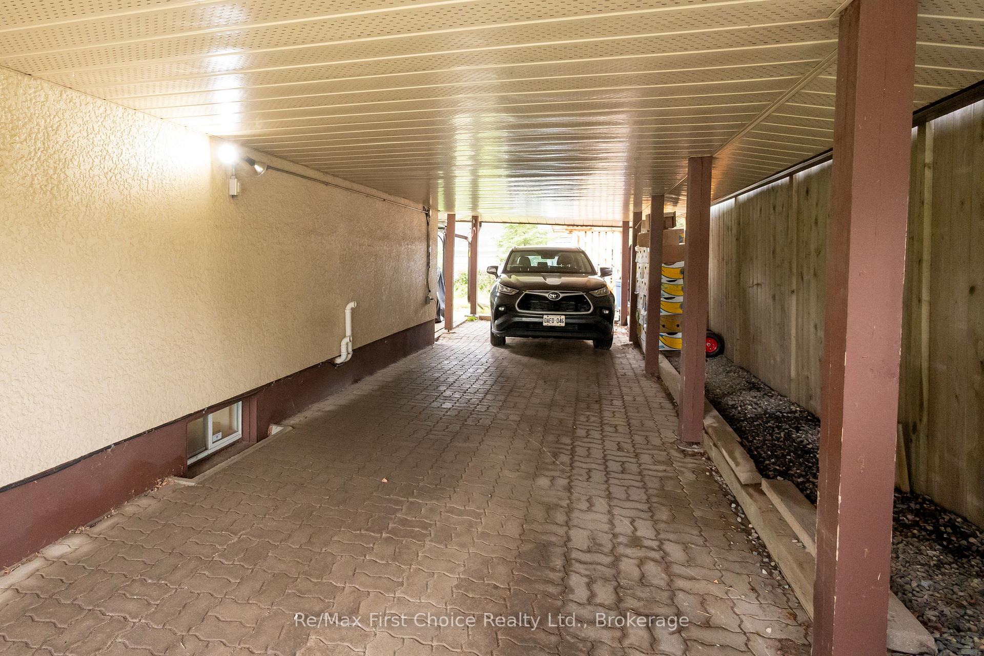 Photo 5 of 159 Hogarth Street, Thunder Bay, Grandview — HOMEH