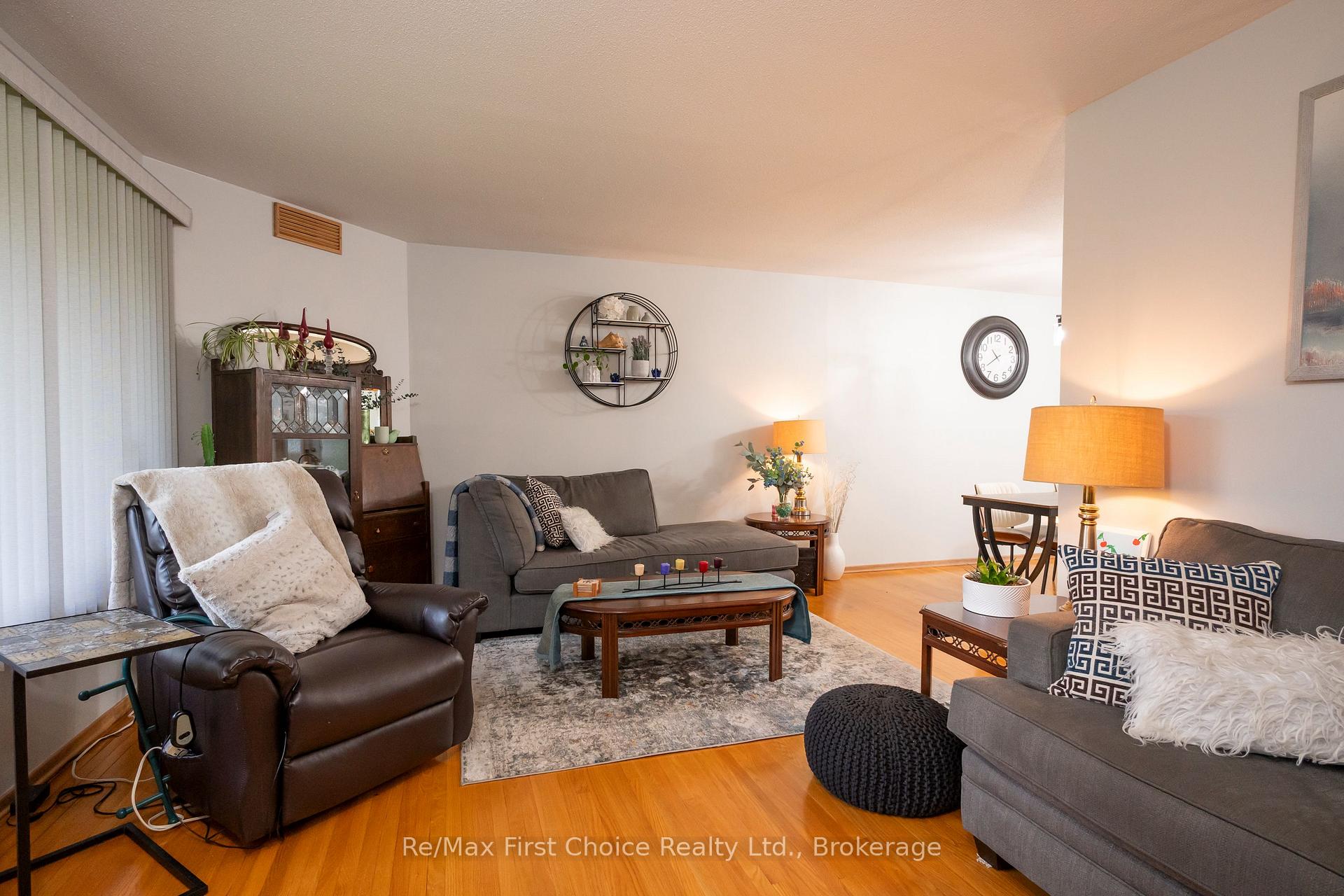 Photo 15 of 159 Hogarth Street, Thunder Bay, Grandview — HOMEH