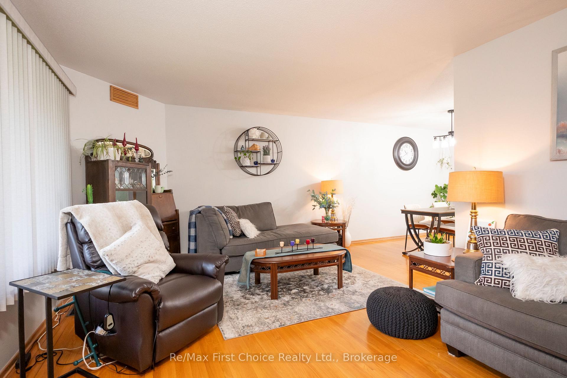 Photo 17 of 159 Hogarth Street, Thunder Bay, Grandview — HOMEH