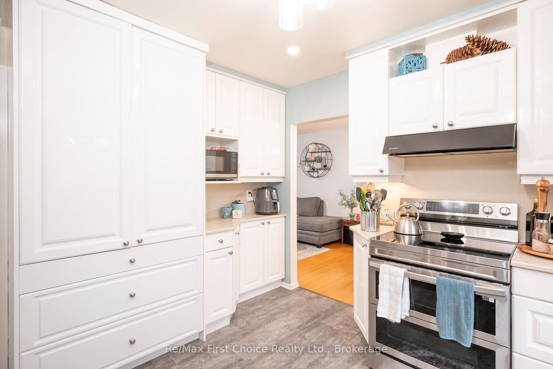 Photo 30 of 159 Hogarth Street, Thunder Bay, Grandview — HOMEH