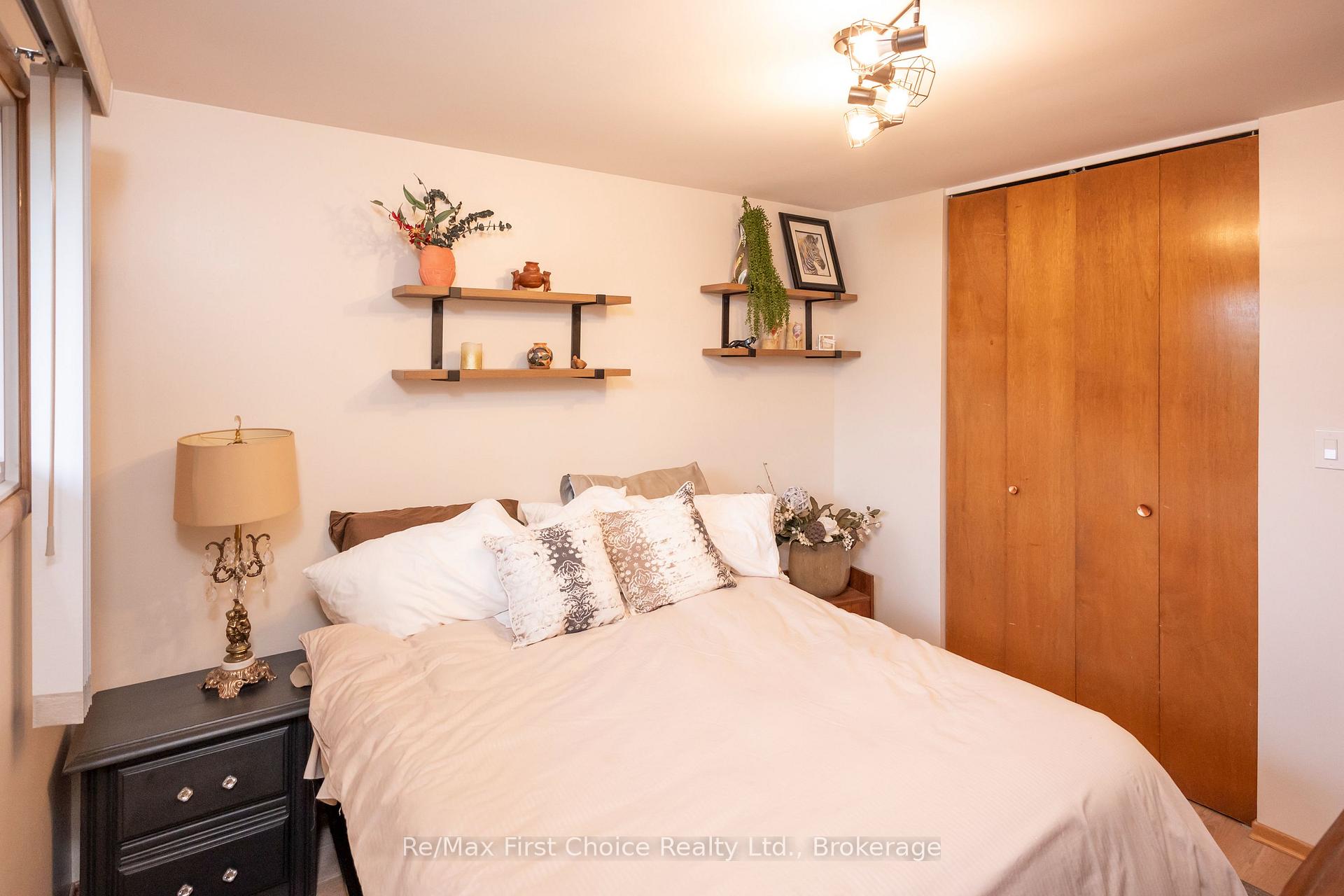 Photo 56 of 159 Hogarth Street, Thunder Bay, Grandview — HOMEH