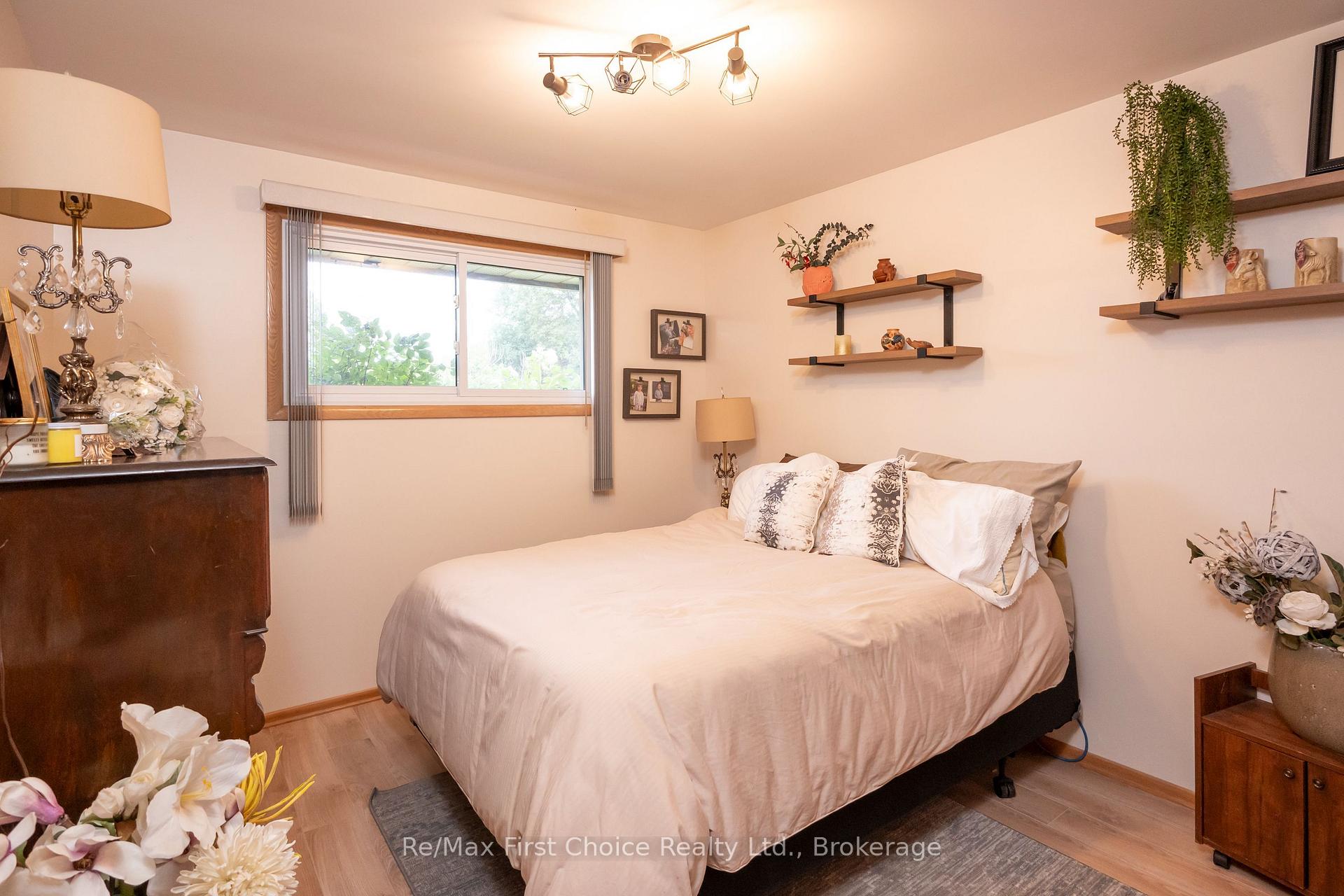 Photo 60 of 159 Hogarth Street, Thunder Bay, Grandview — HOMEH