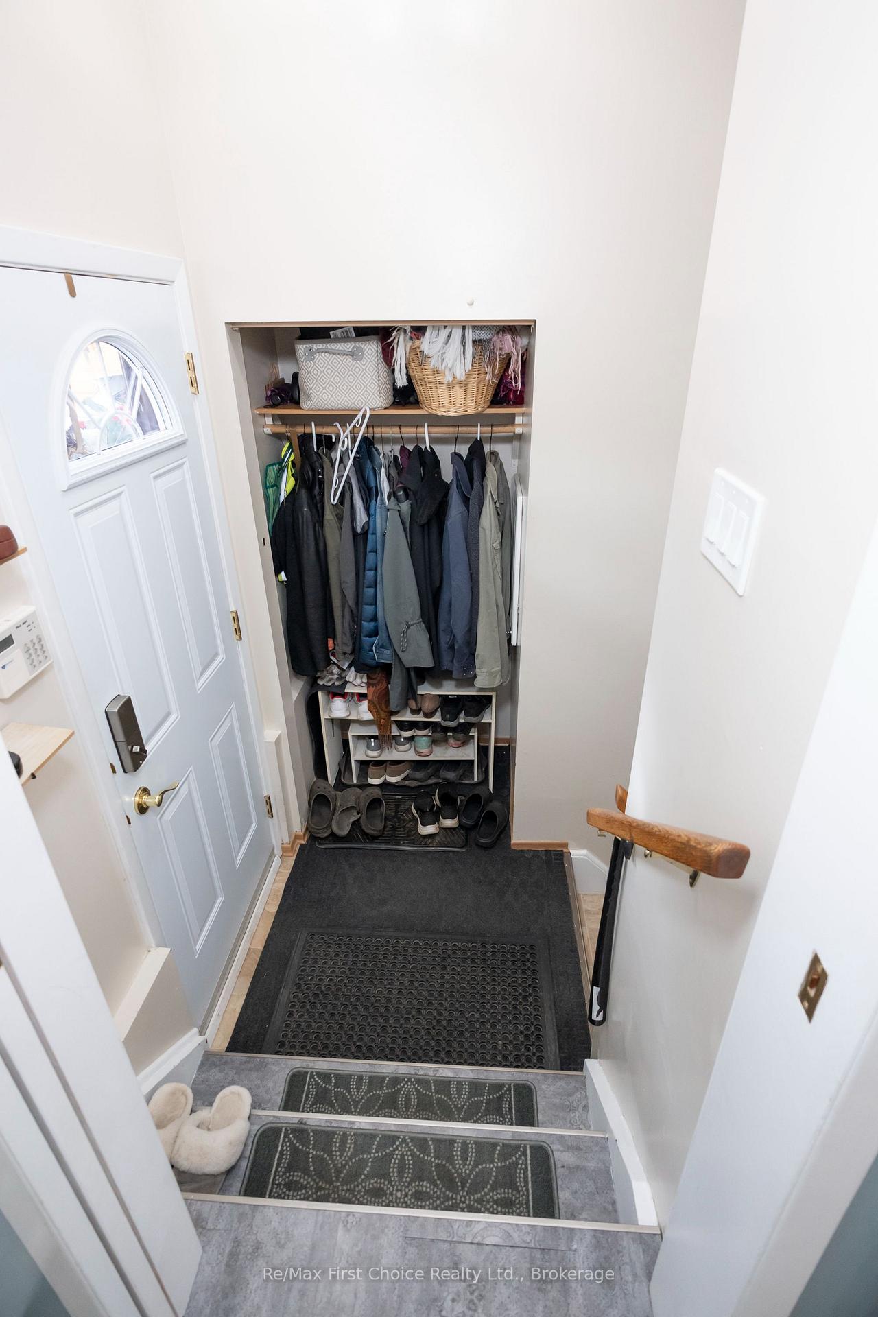 Photo 62 of 159 Hogarth Street, Thunder Bay, Grandview — HOMEH