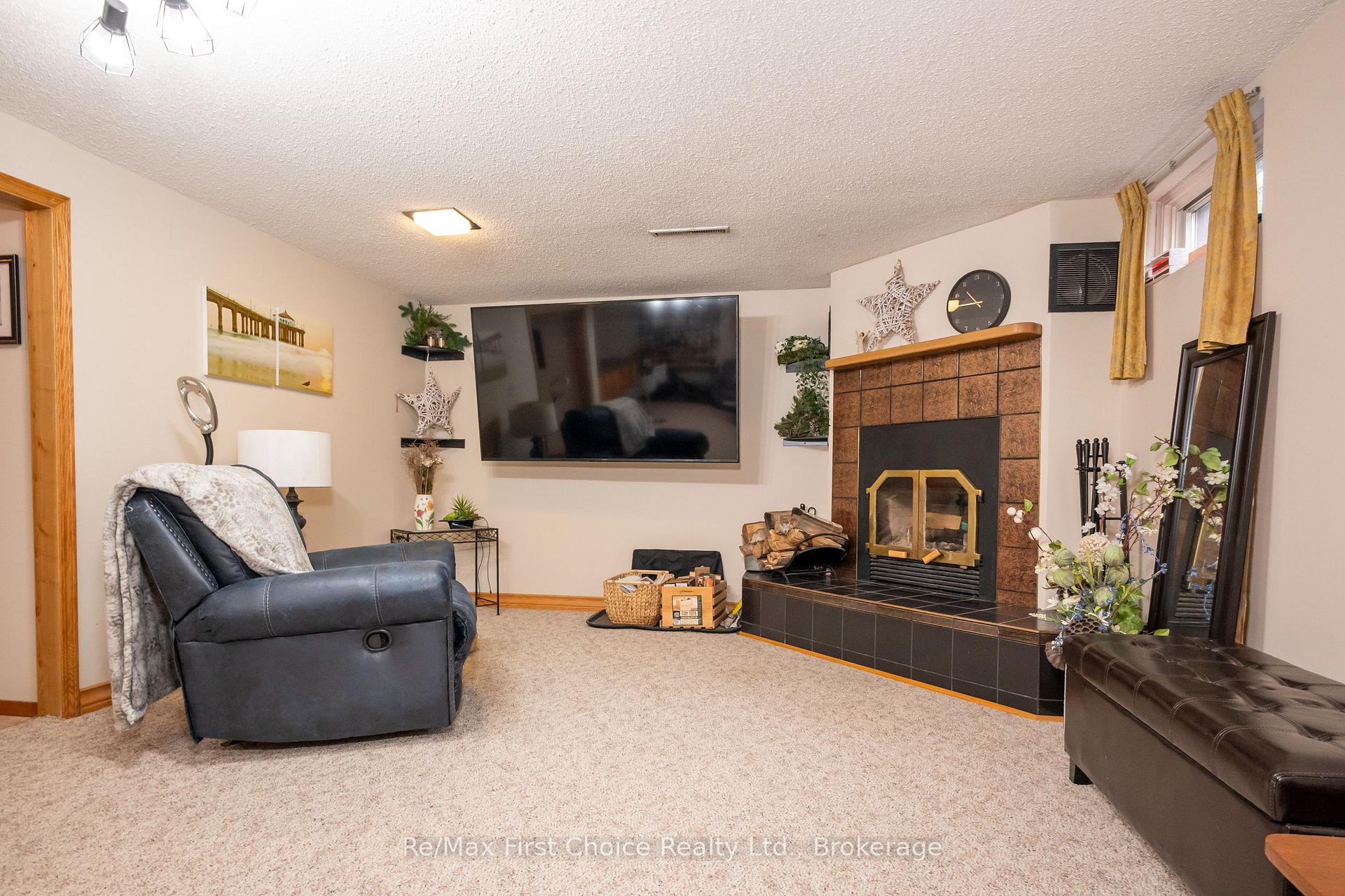 Photo 65 of 159 Hogarth Street, Thunder Bay, Grandview — HOMEH