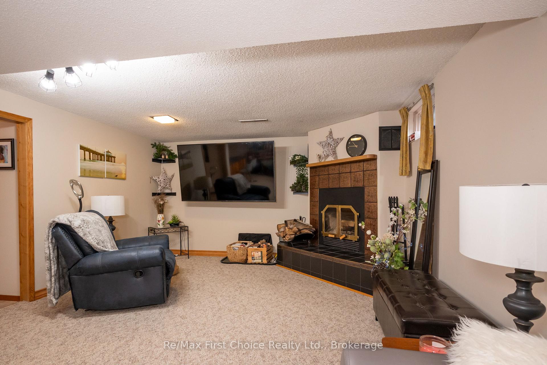 Photo 67 of 159 Hogarth Street, Thunder Bay, Grandview — HOMEH
