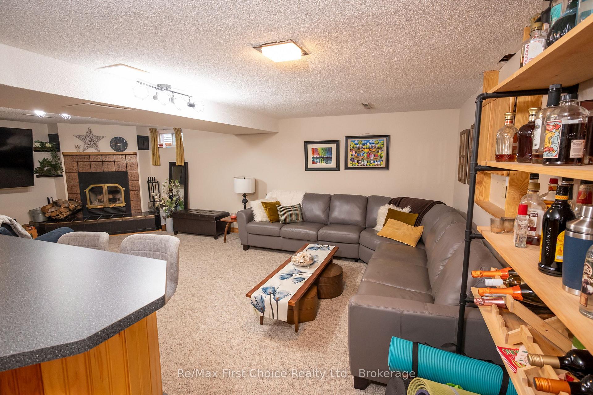 Photo 68 of 159 Hogarth Street, Thunder Bay, Grandview — HOMEH