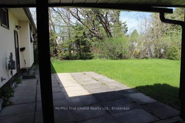 Photo 4 of 159 Hogarth Street, Thunder Bay, Grandview — HOMEH