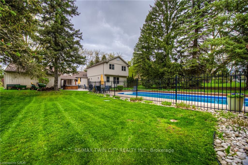 Photo 4 of 145 Riverbank Drive, Cambridge, Preston Heights — HOMEH