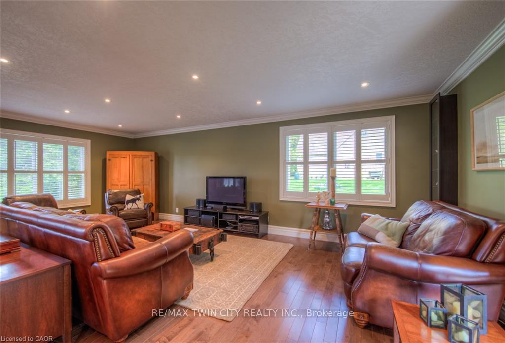Photo 12 of 145 Riverbank Drive, Cambridge, Preston Heights — HOMEH