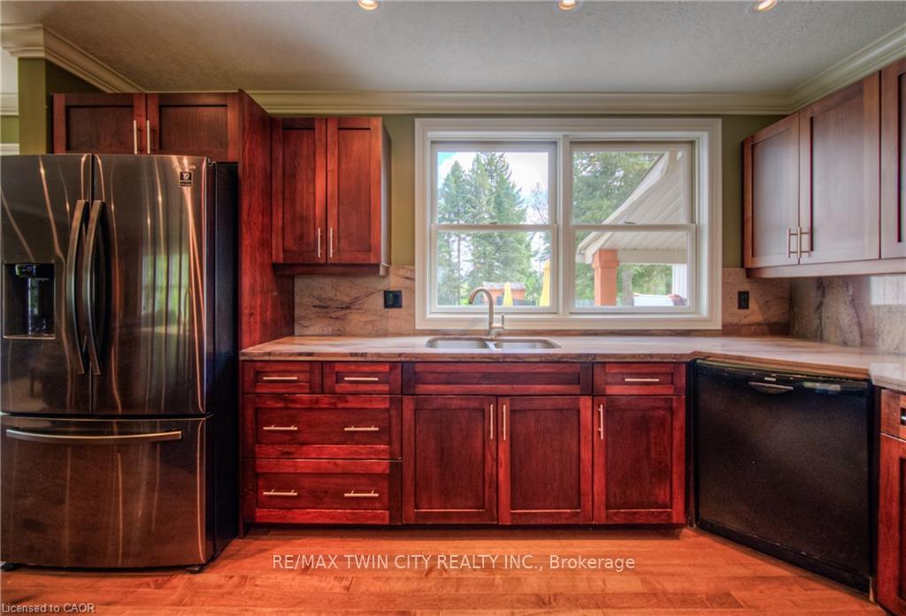 Photo 15 of 145 Riverbank Drive, Cambridge, Preston Heights — HOMEH