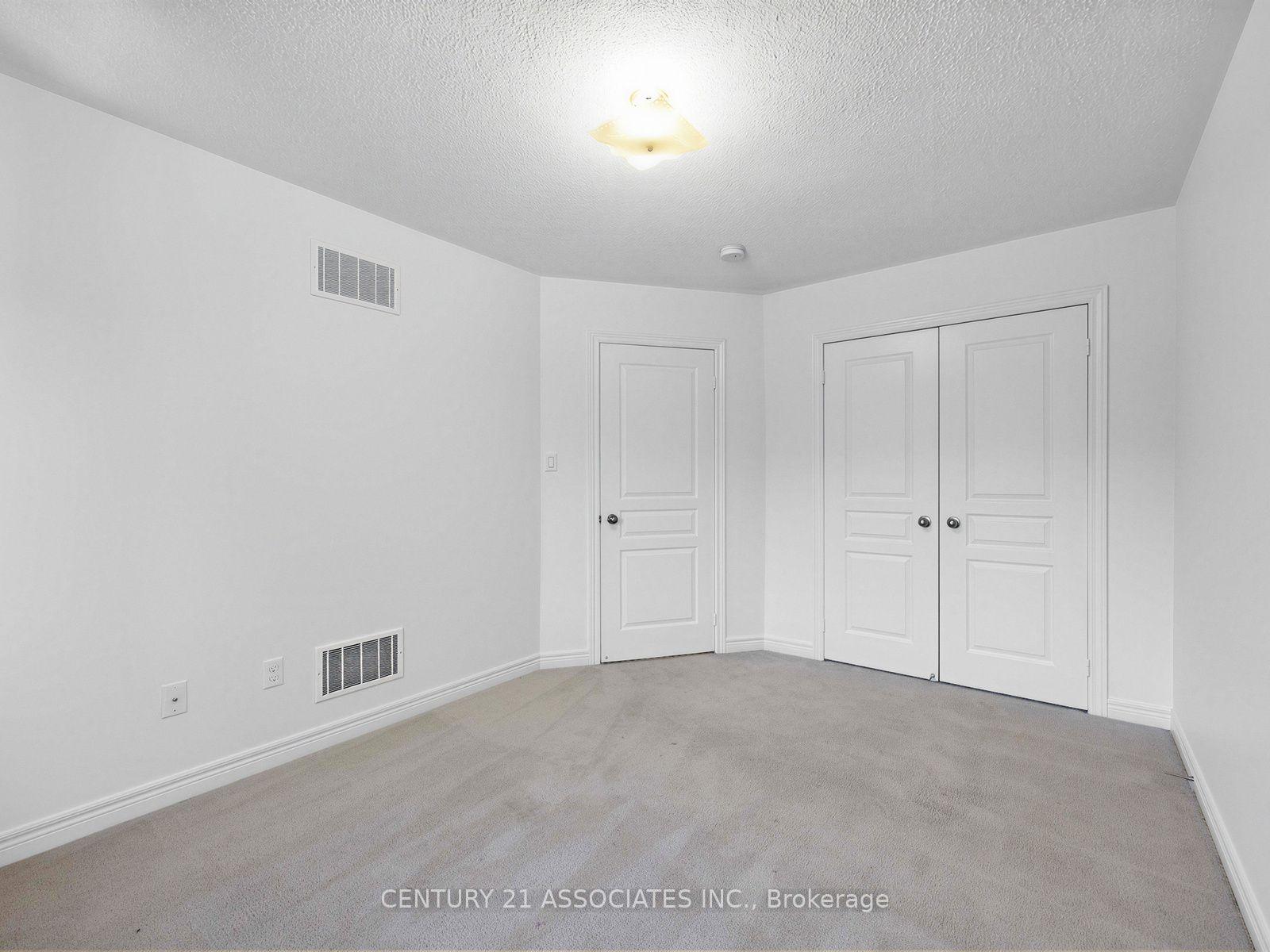 Photo 15 of 28 Yellow Sorrel Road, Brampton, Sandringham-Wellington North — HOMEH