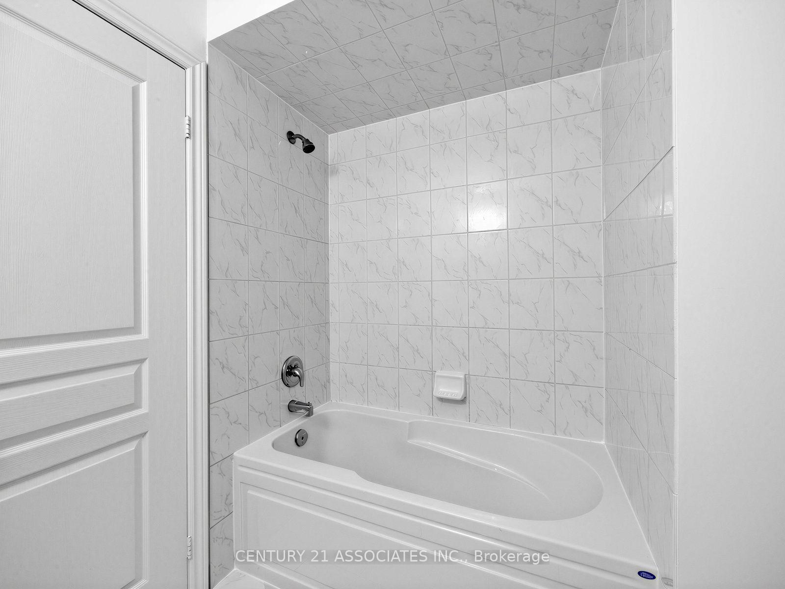 Photo 17 of 28 Yellow Sorrel Road, Brampton, Sandringham-Wellington North — HOMEH