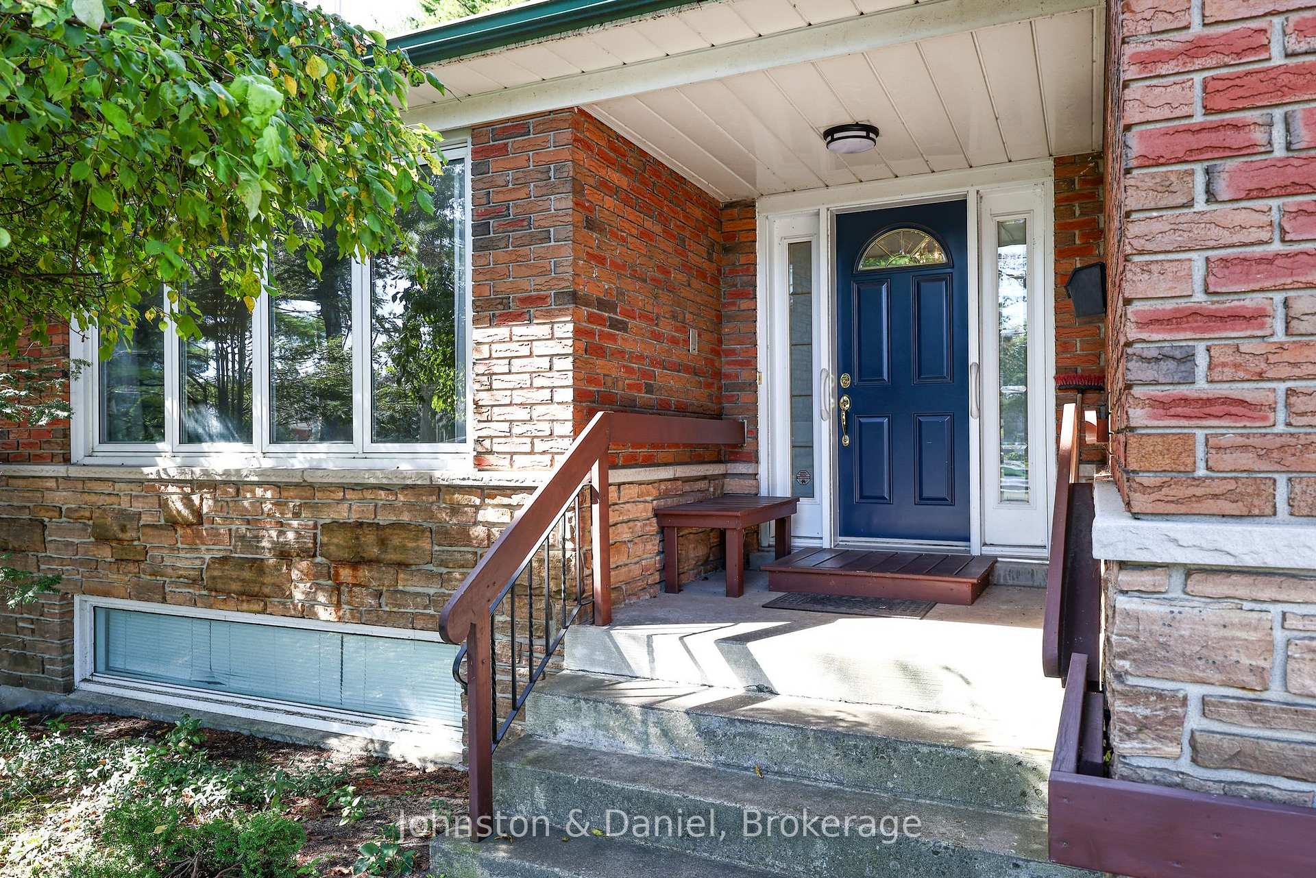 Photo 2 of 94 Watson Street, Scarborough, Highland Creek — HOMEH