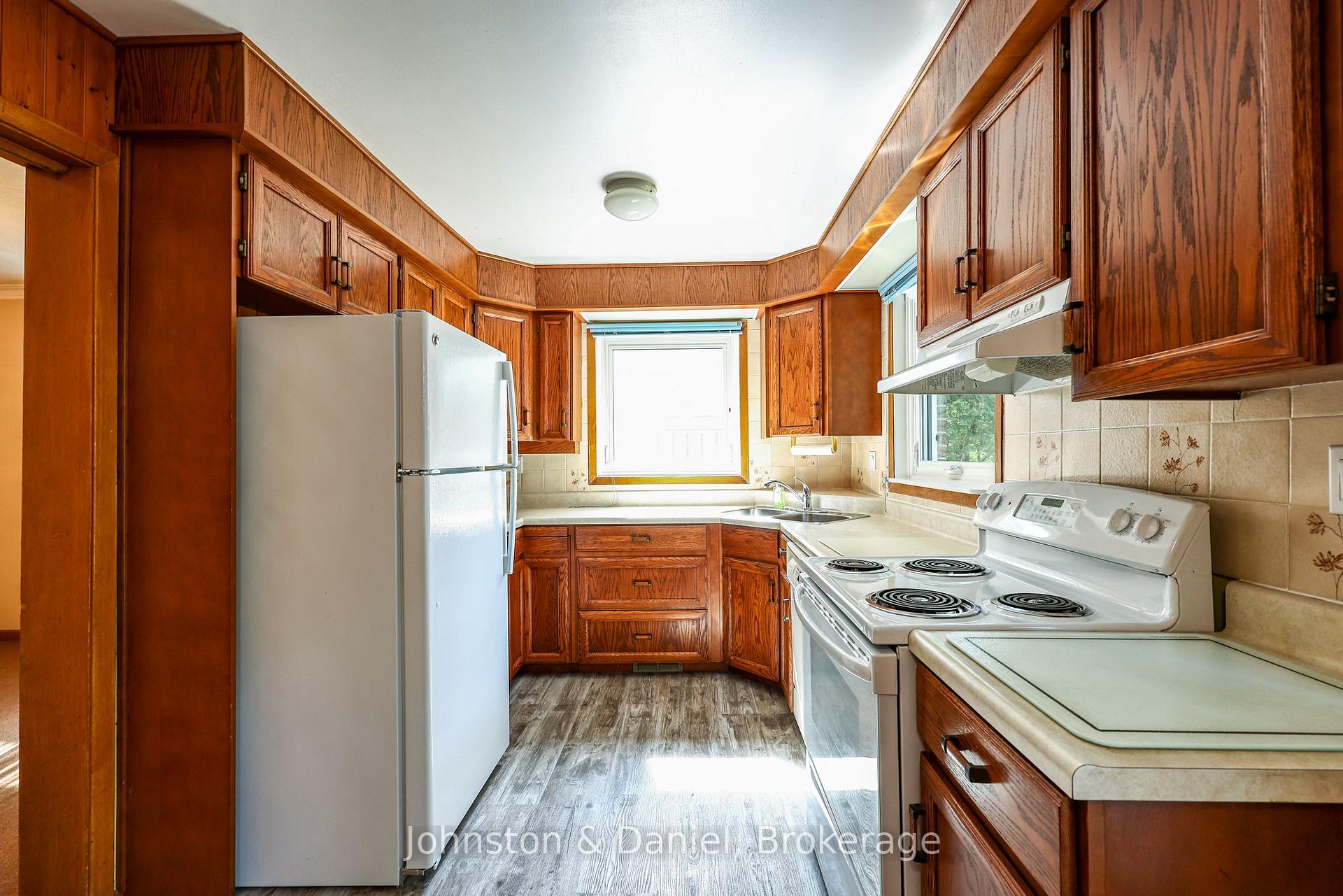 Photo 6 of 94 Watson Street, Scarborough, Highland Creek — HOMEH